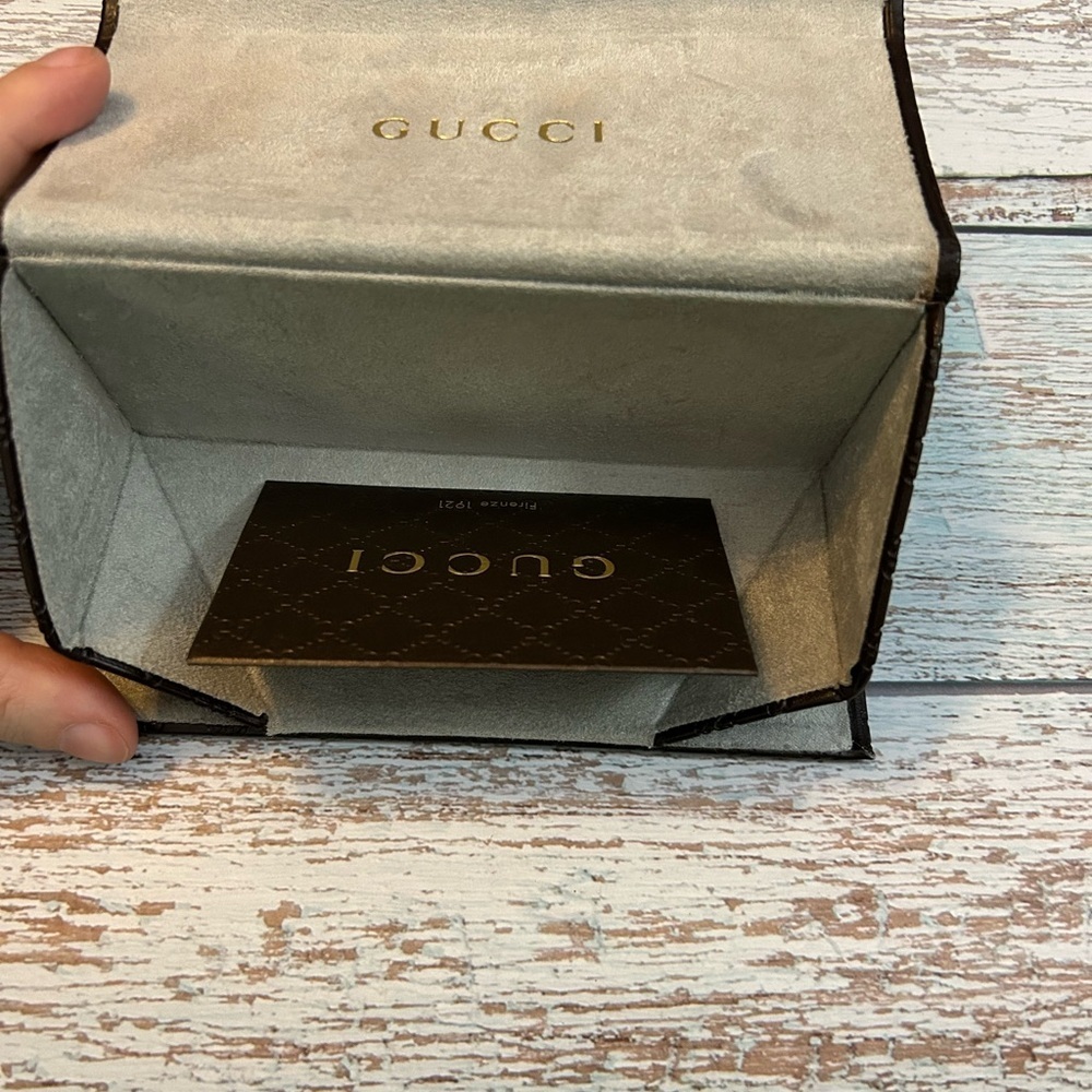Gucci Dark Leather Envelope glasses case - Picture 6 of 6
